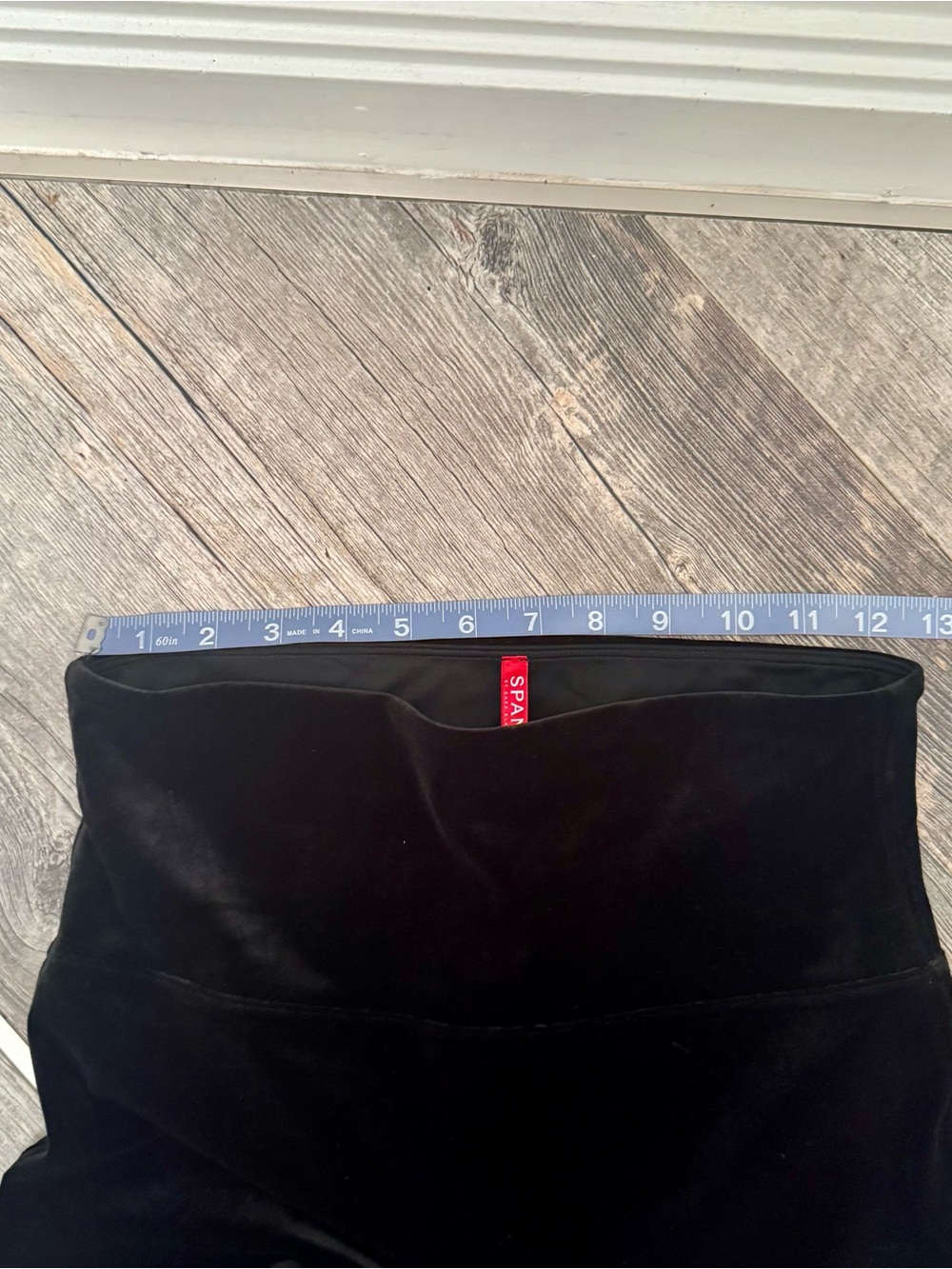 SPANXShape Leggings 4 pcs: 1 Black Faux Leather, 3 Velvet: Black, Gray, Bugundy - Picture 12 of 16